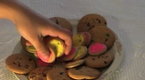 Howcast: How to Prepare Healthy Desserts