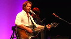 Live from the Artists Den: Amos Lee - Featurette
